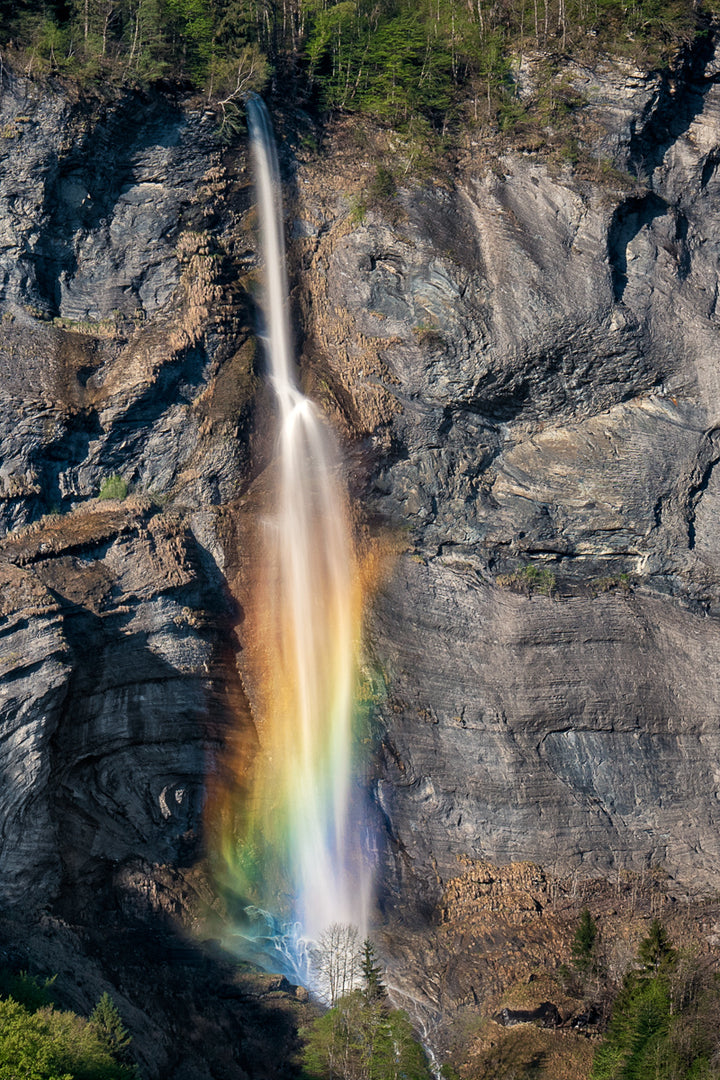 Farbenfroher Wasserfall in Meiringen | Original Print