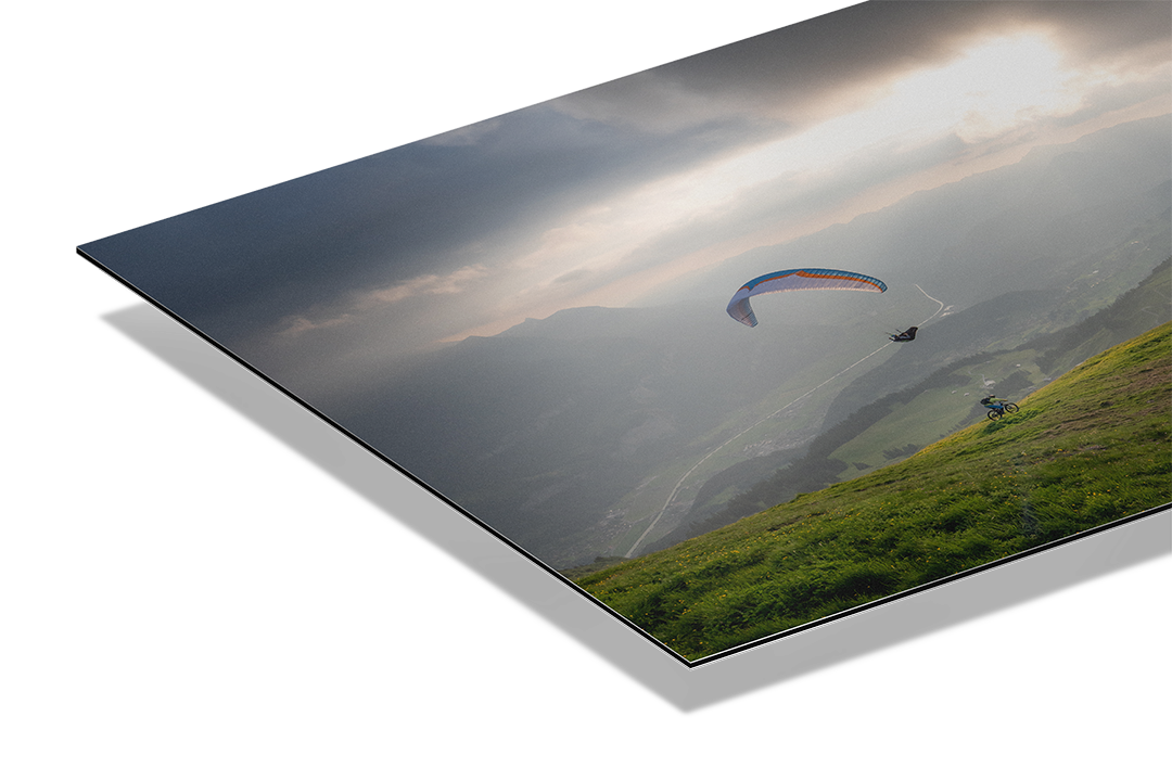 Gleitschirmflieger und Biker am Hasliberg | Original Print
