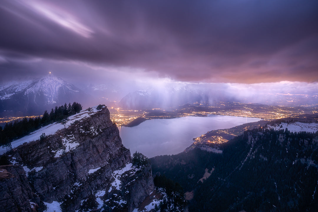 Nachtgewitter über dem Thunersee und Stadtlichtern | Original Print