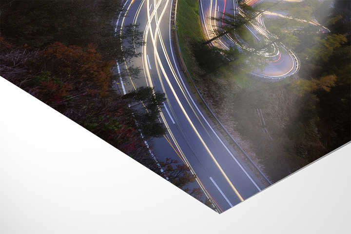 Lichtspuren auf der Malojapass-Strasse im Herbst | Original Print