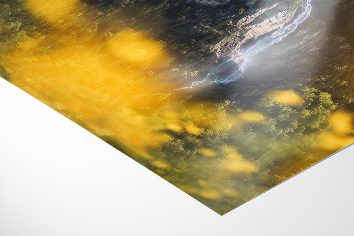 Frühlingsblumen am Oltischbach-Wasserfall | Original Print